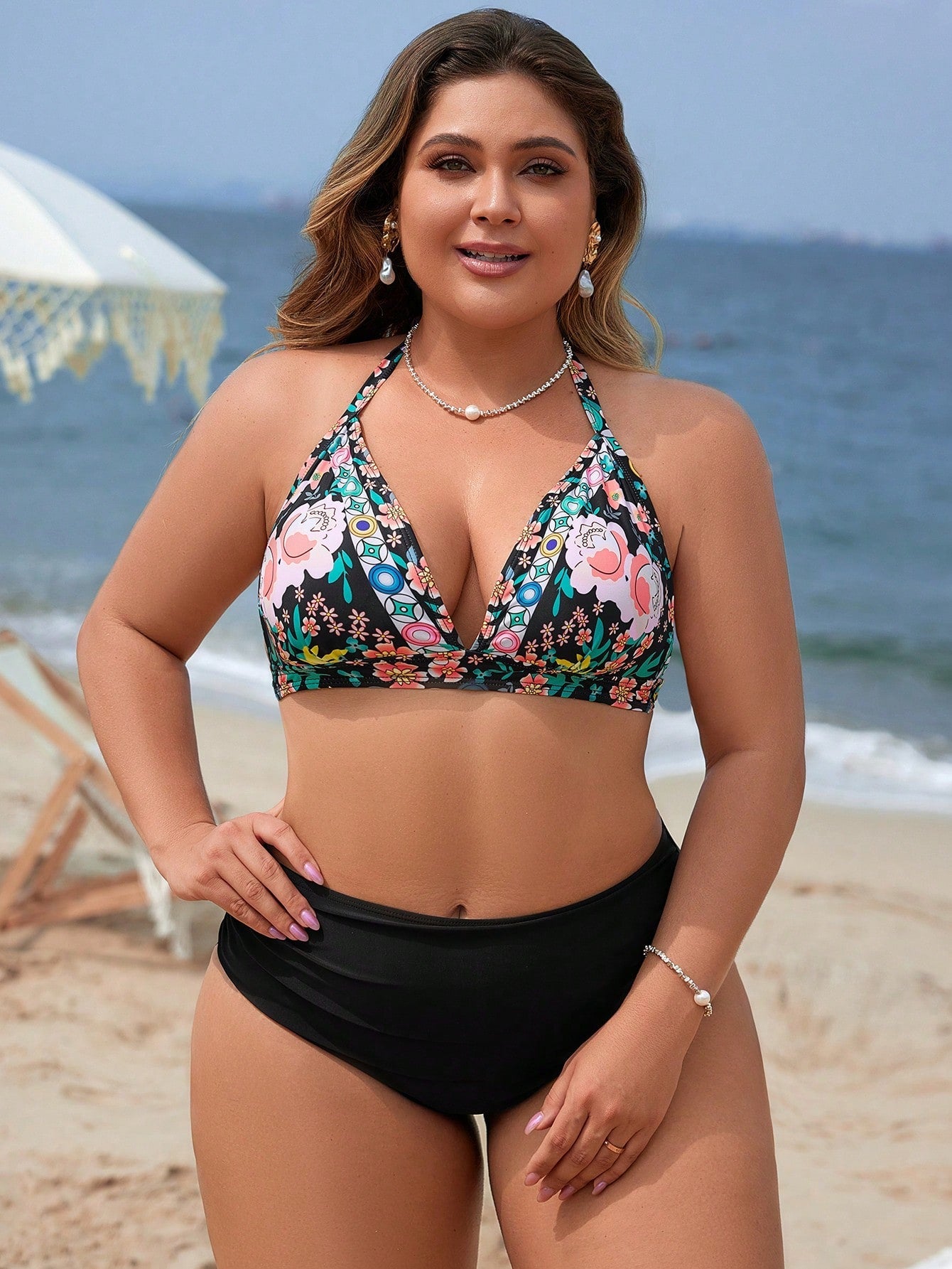 Biquíni Feminino com Estampa Floral e Cintura Alta
